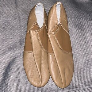 Jazz dance shoes Size 10 Nude Tan
